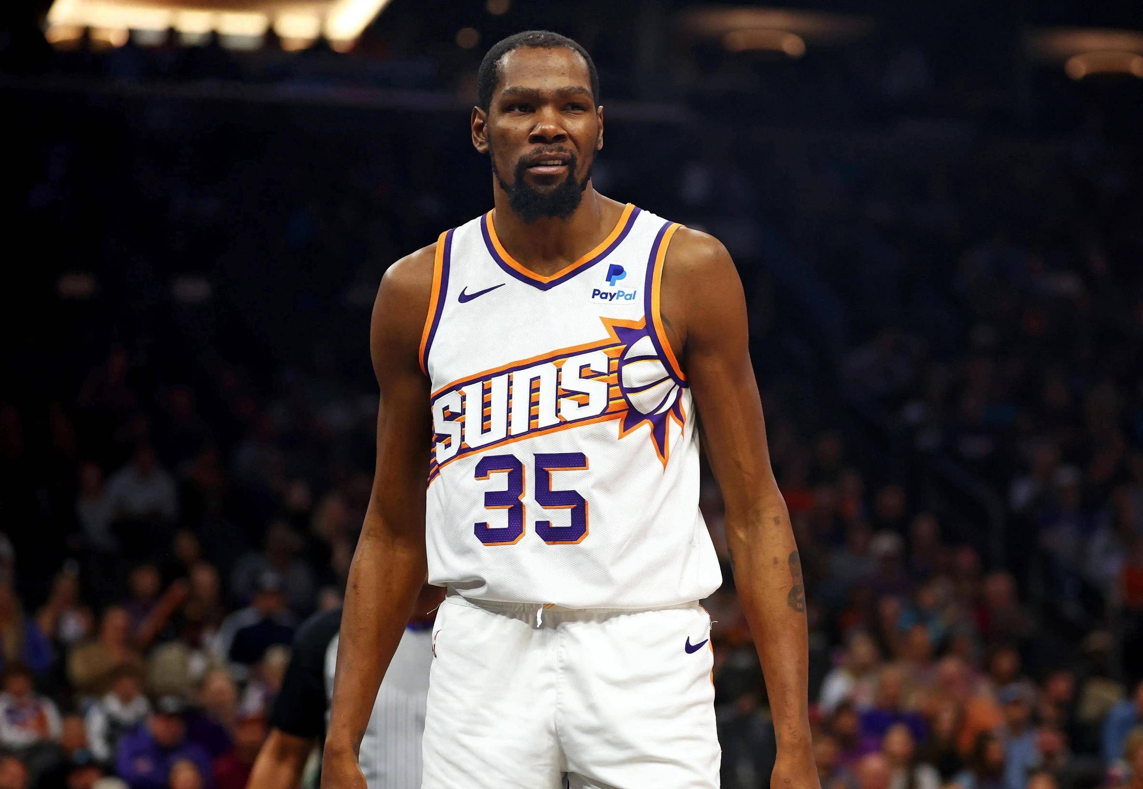 意甲第27輪拉齊奧1-0羅馬 伊巴涅斯染紅紮卡尼制勝球 十人羅馬不敵拉齊奧！.